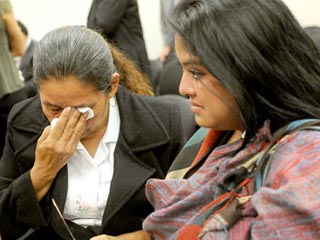 Tita Radilla llora por su padre durante la vista contra México en el Tribunal Interamericanao de Derechos Humanos en julio pasado.
